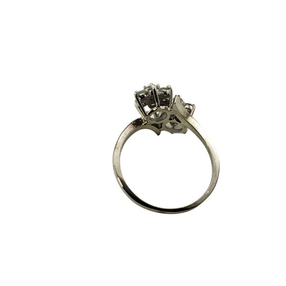 Vintage 14 Karat White Gold Diamond Flower Ring Size 8.75 #10469 - Picture 5 of 8